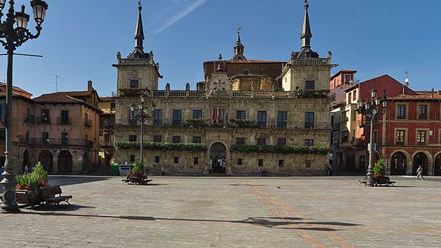 Plaza de San Marcelo en León